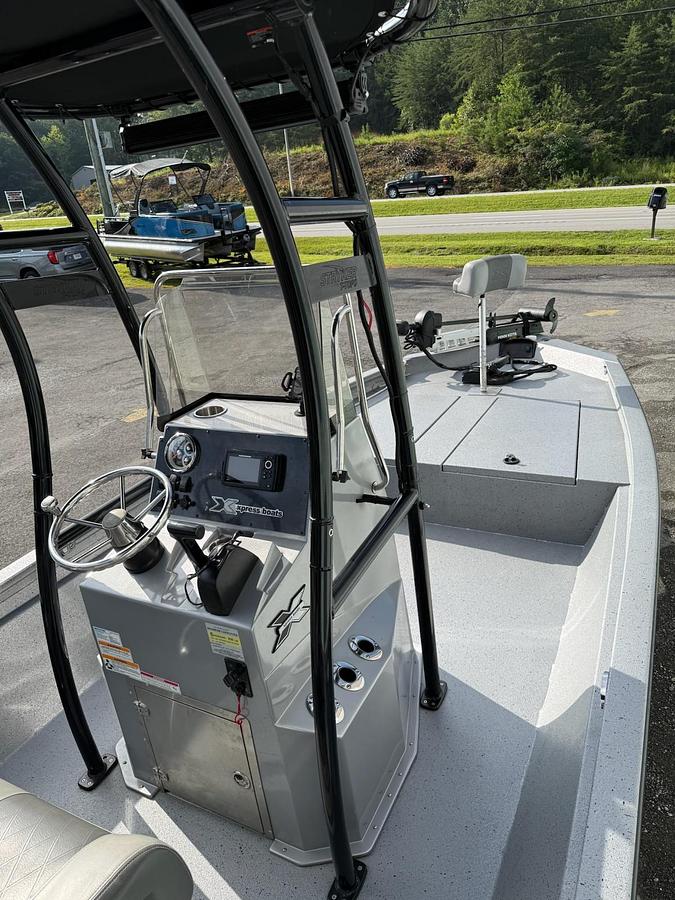 Used 2025 Xpress H210B