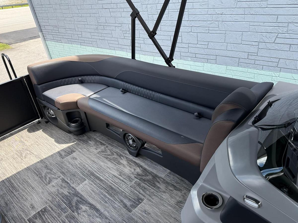 2026 AVALON 2585 LSZ ENTERTAINER