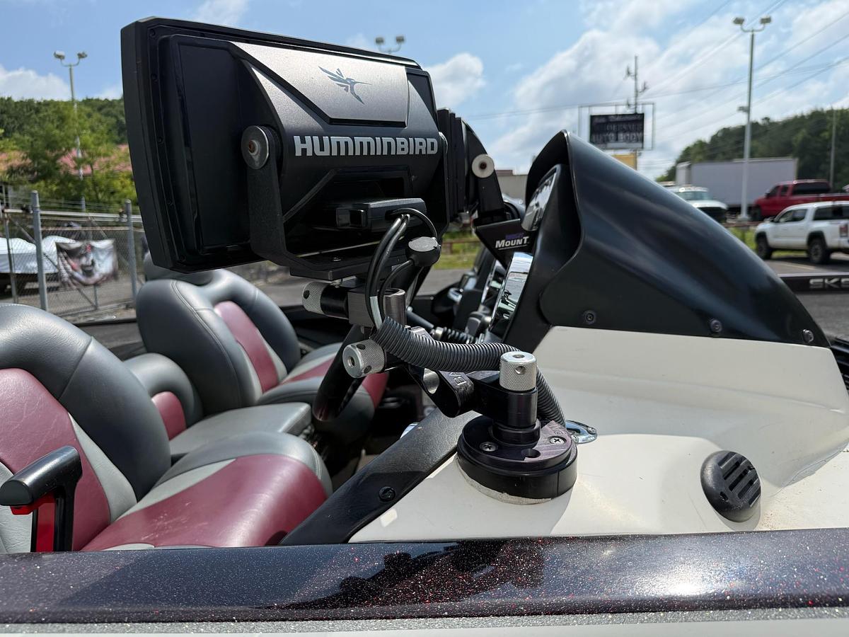 Used 2013 SKEETER FX21