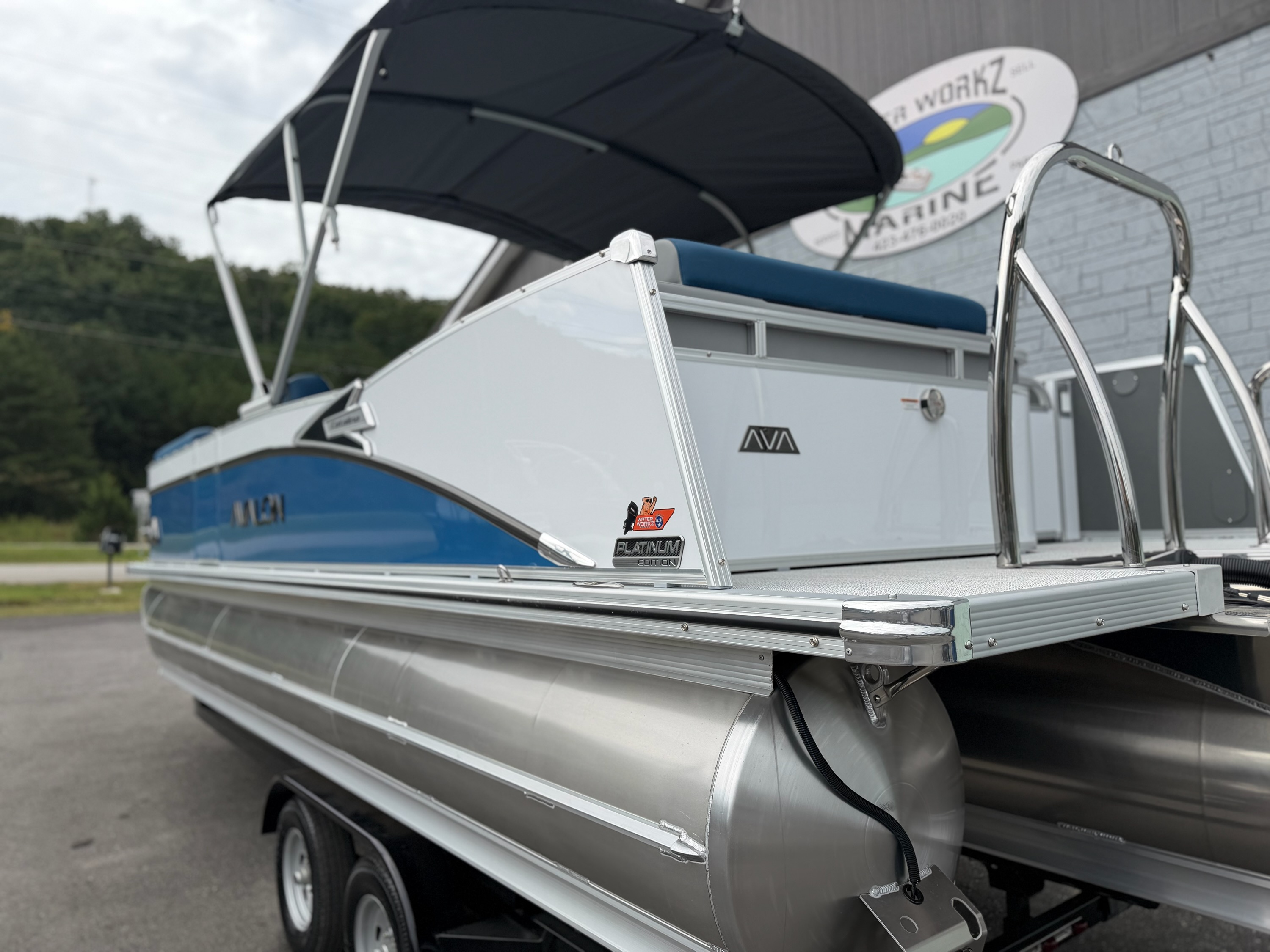 Used 2027 AVALON 2385 CATALINA VRL