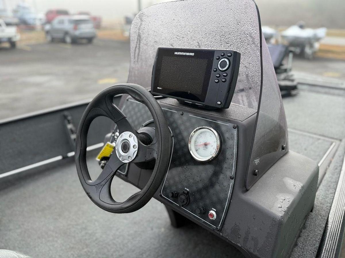 Used 2022 Bass Tracker Classic XL