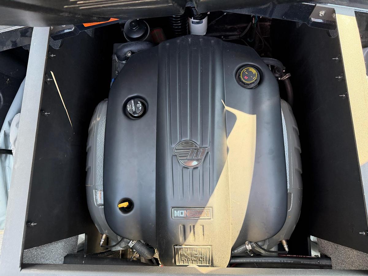 Used 2020 Malibu Wakesetter 23LSV