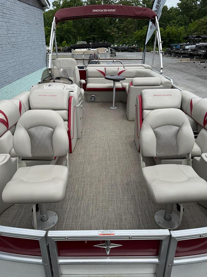 Used 2018 BERKSHIRE 23SF STS