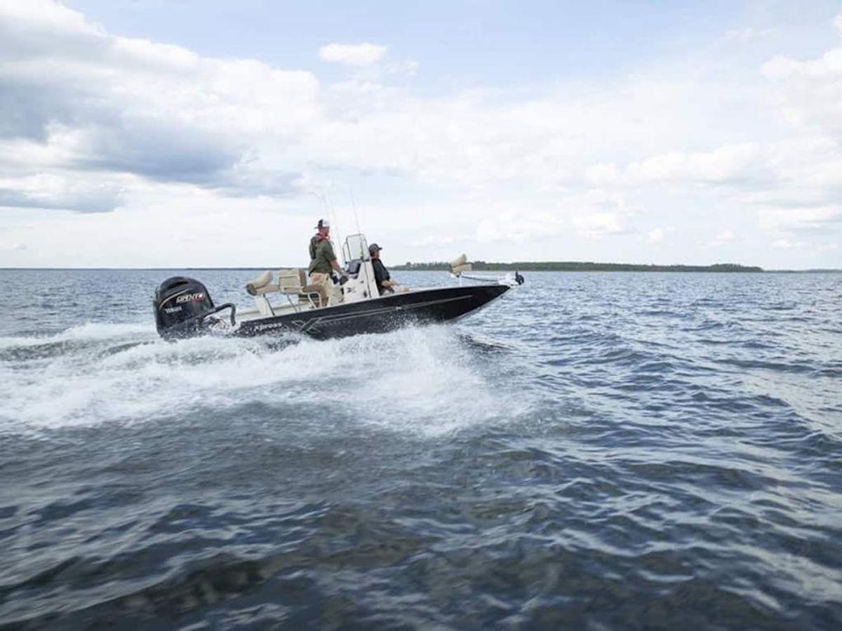 2025 Xpress Boats H22B Base