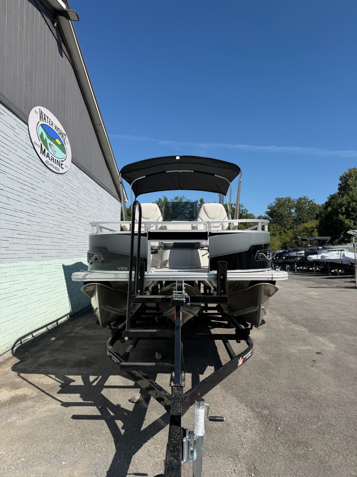 2027 AVALON 2385 VENTURE 85 CENTER FISH