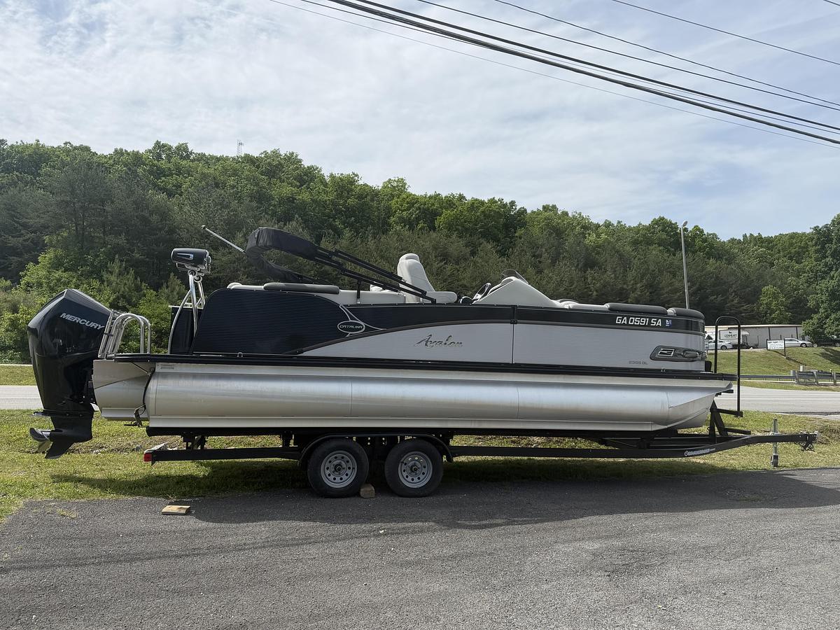 Used 2020 Avalon 2385 Catalina Quad Lounger