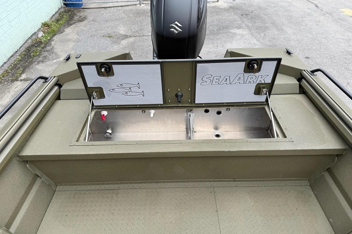 2026 SeaArk Protege 200