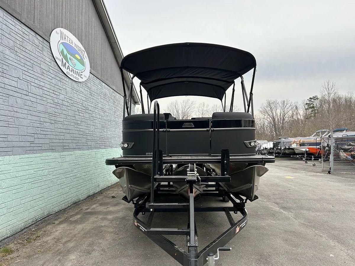 2025 Avalon 2585 Catalina Entertainer