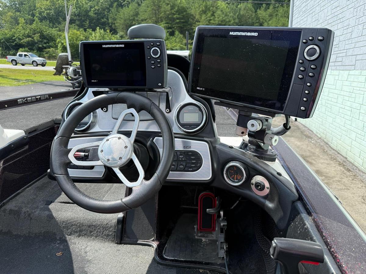 Used 2013 SKEETER FX21