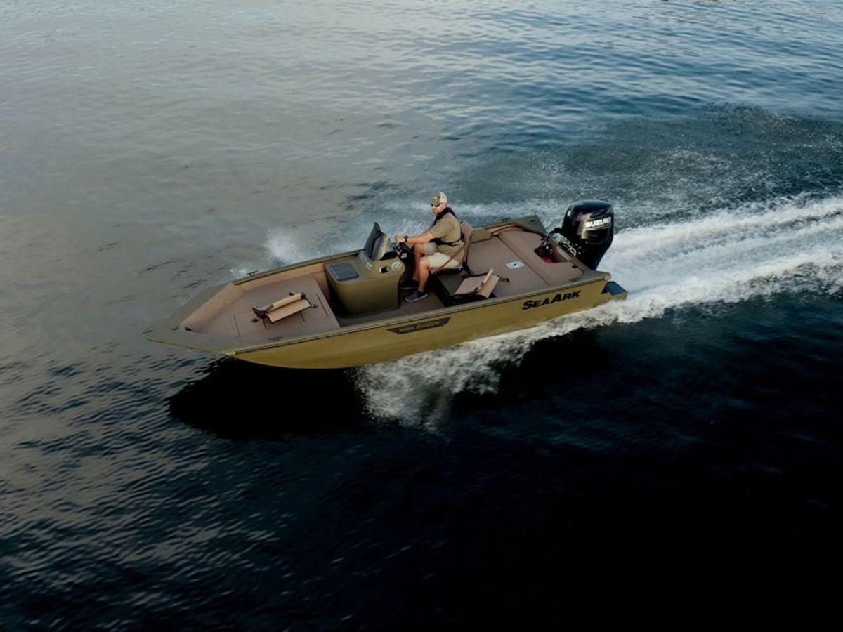 2025 SeaArk Shadow 17 Side Console