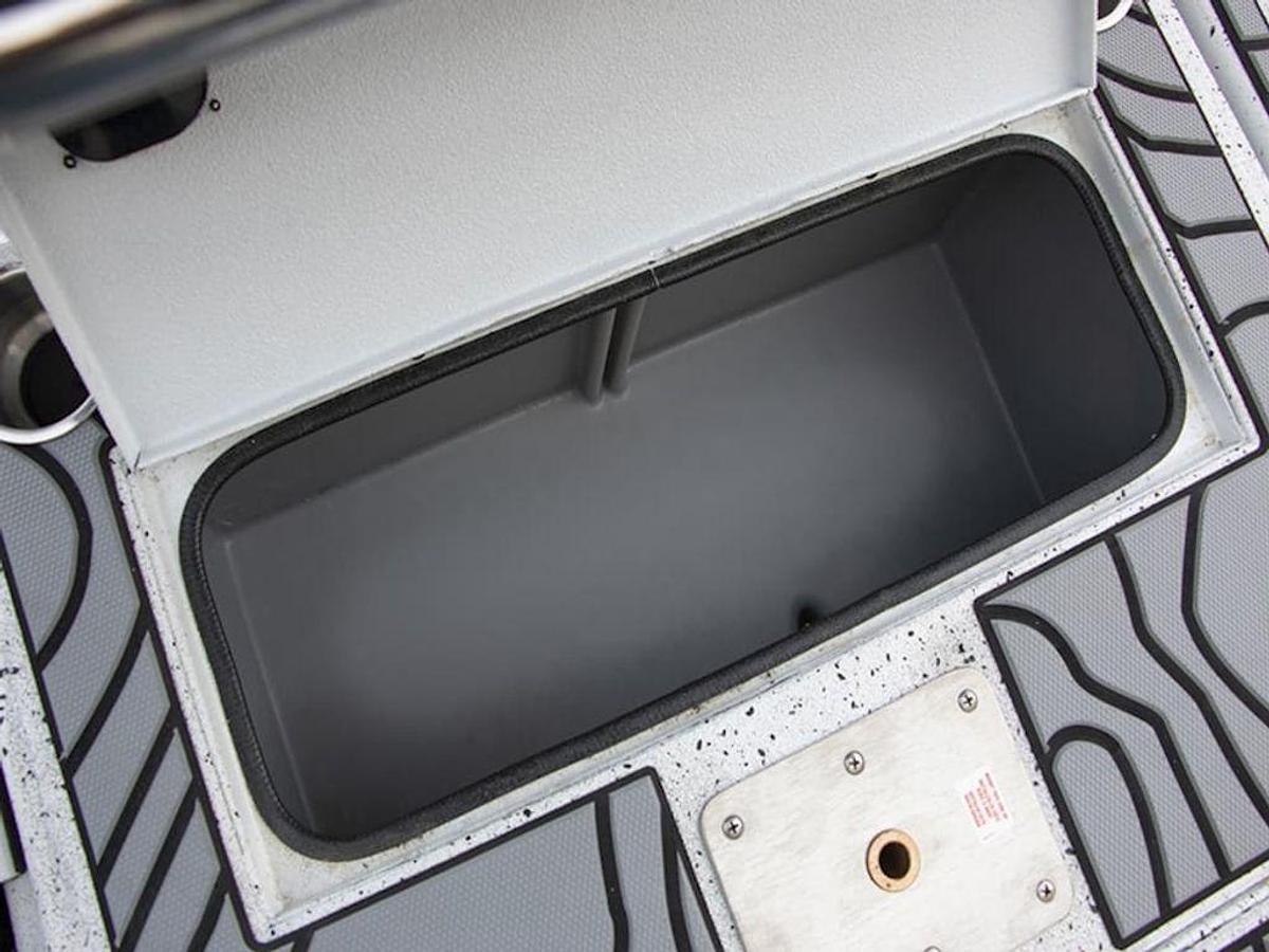 2025 Xpress Boats X23B LOUNGE DUAL Base