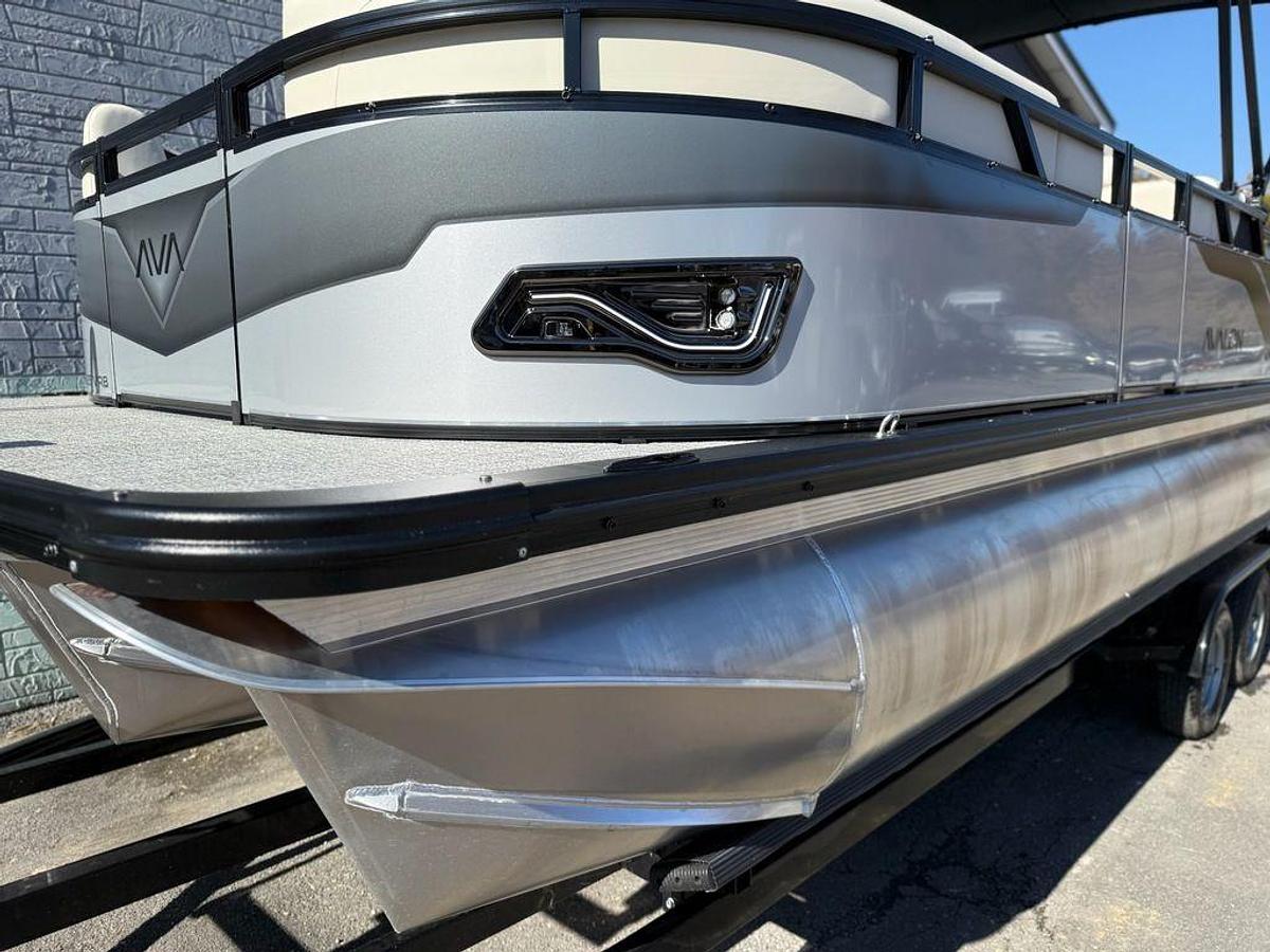 2026 Avalon Venture 85 VRB
