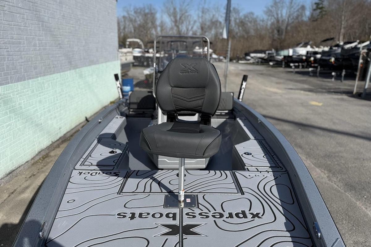 2026 Xpress H20B Bay