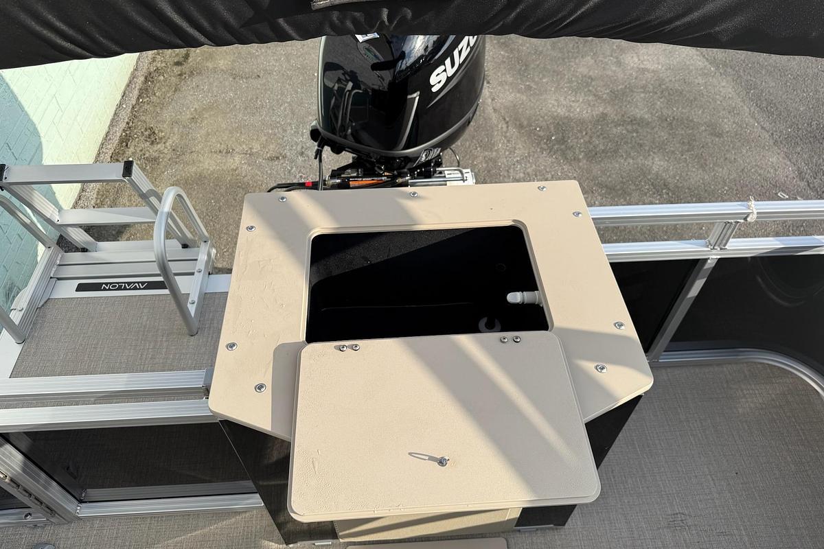 2025 Avalon VTX Quad Fish