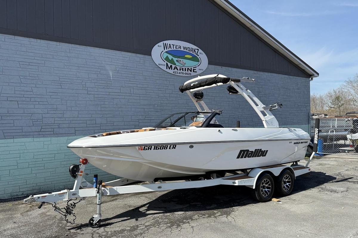 Used 2020 Malibu Wakesetter 21 VLX