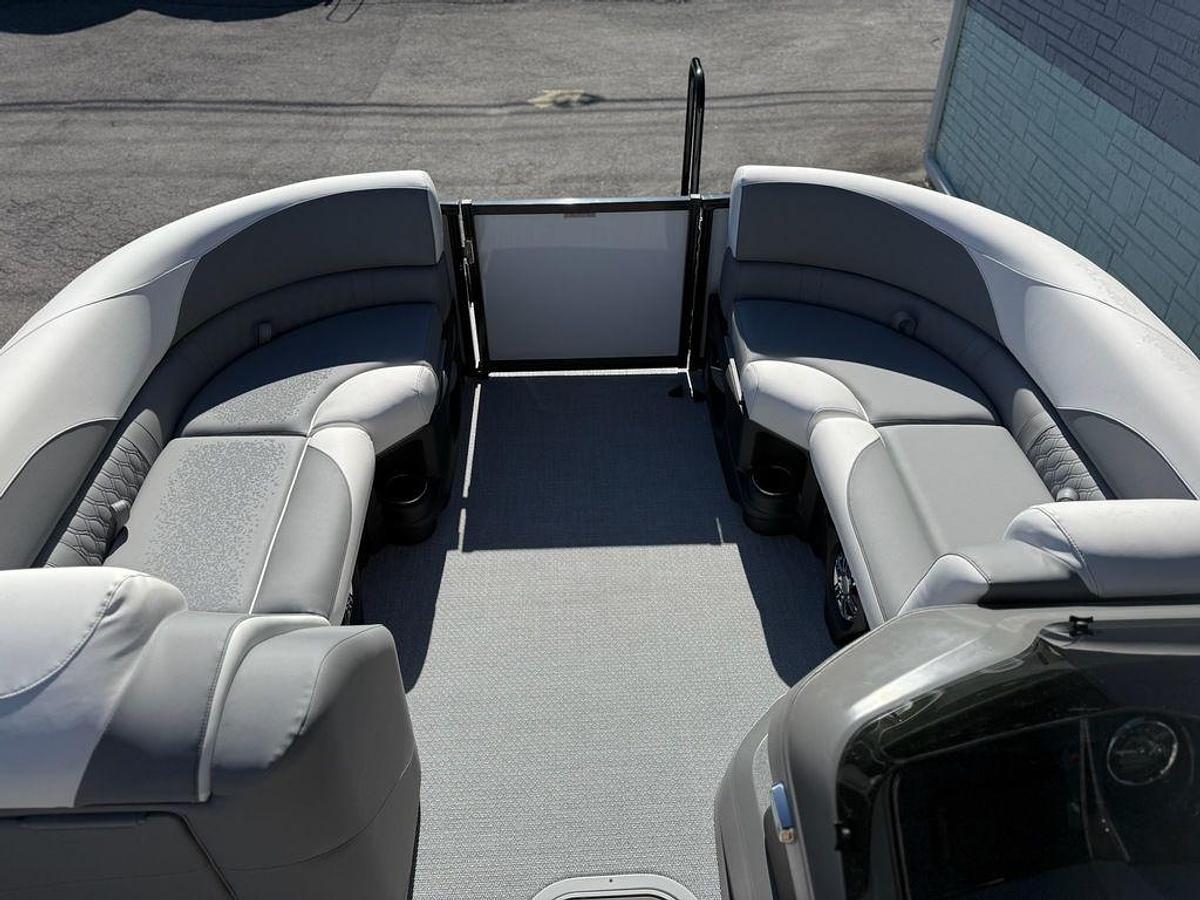 2026 Avalon 2385 LSZ QLS