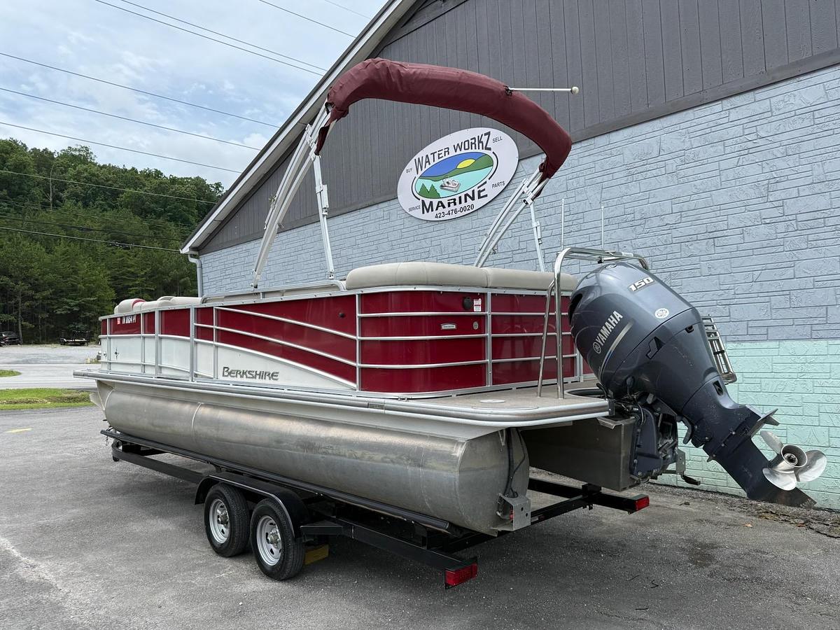 Used 2018 BERKSHIRE 23SF STS