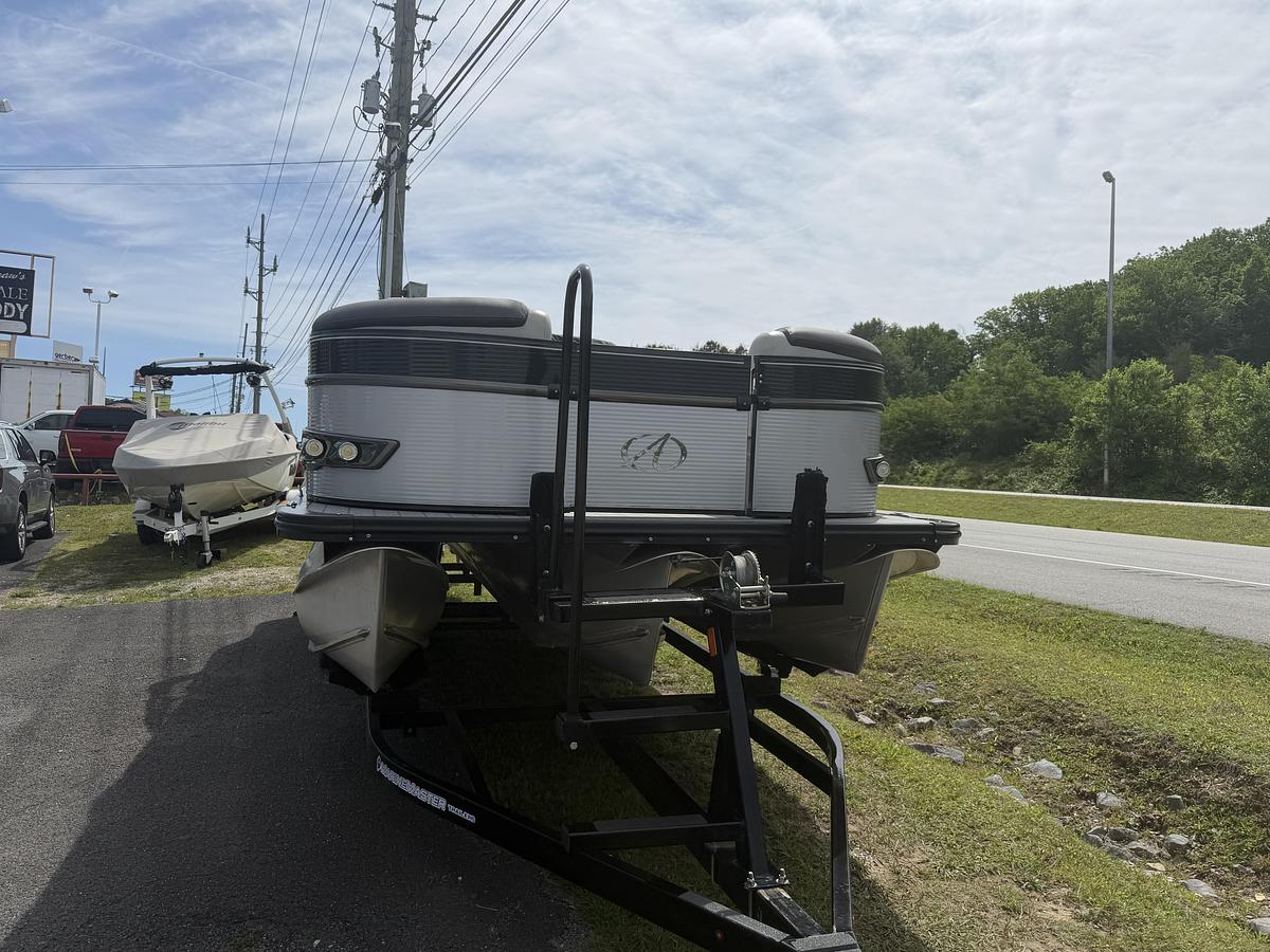 Used 2020 Avalon 2385 Catalina Quad Lounger