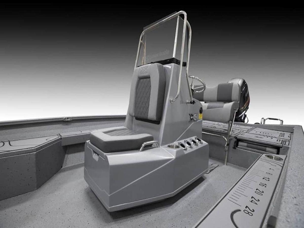 2025 Xpress Boats H22B Base