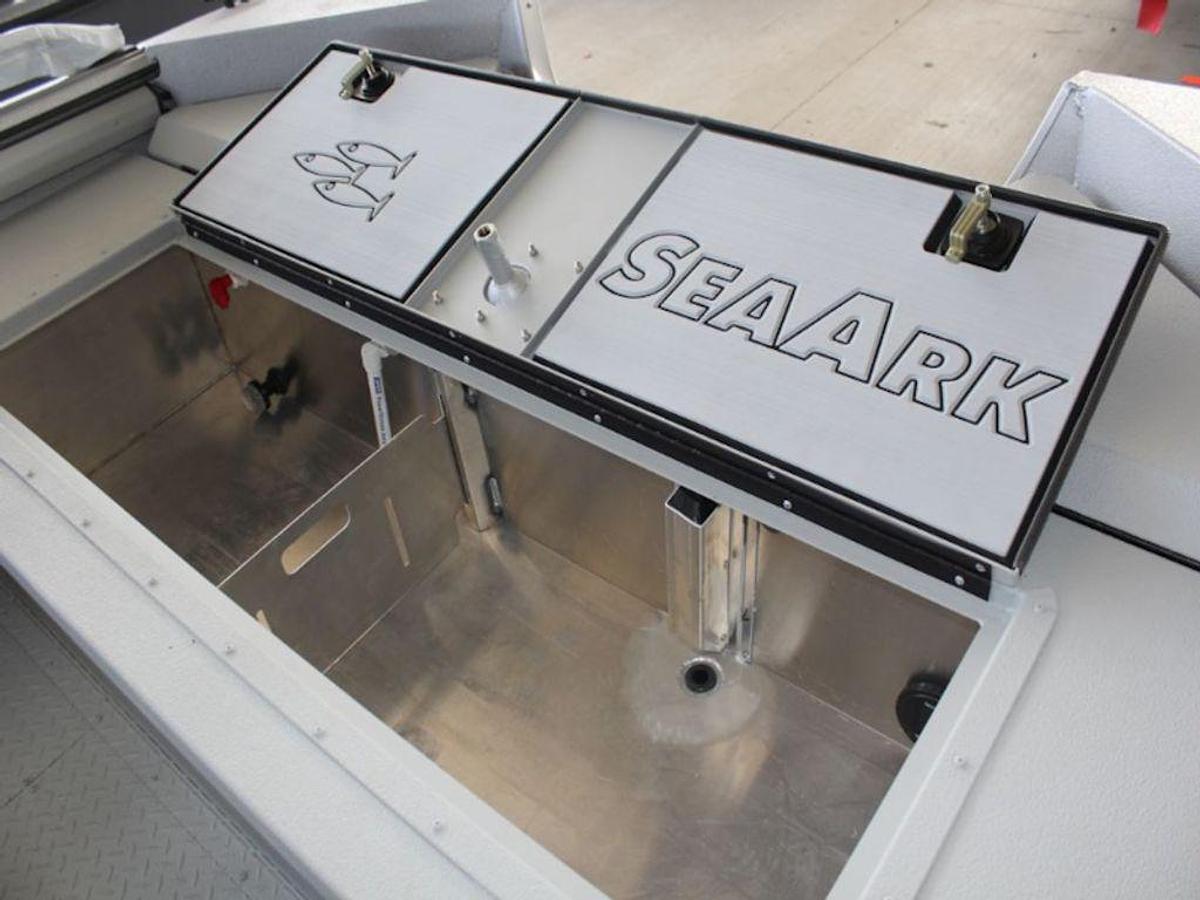 2025 SeaArk ProCat 240 Base