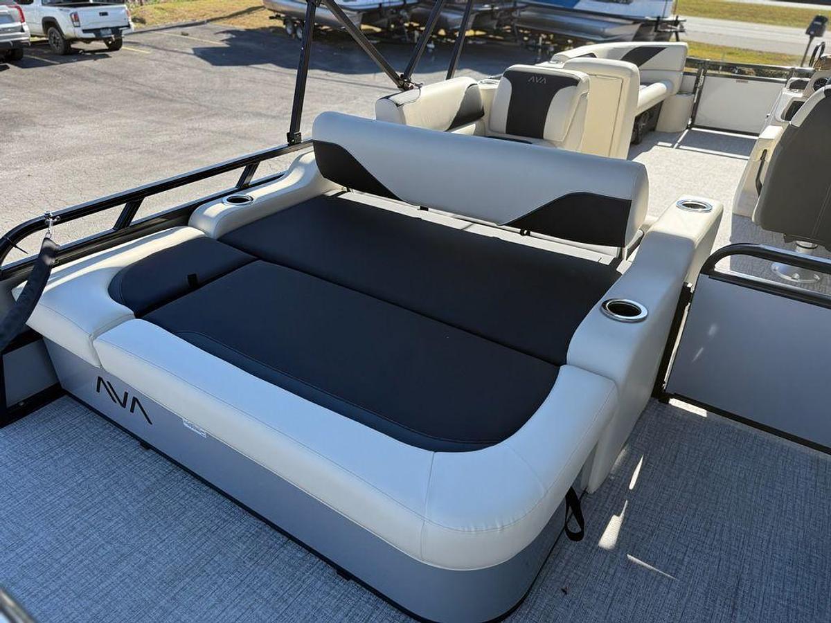 2026 Avalon Venture 85 VRB
