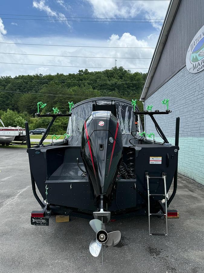 Used 2023 CRESTLINER 2050 COMMANDER ELITE