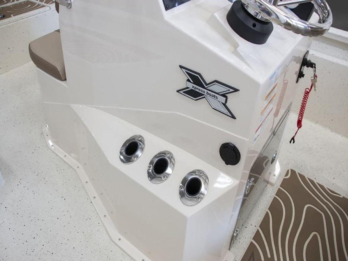 2025 Xpress Boats SW20B Base