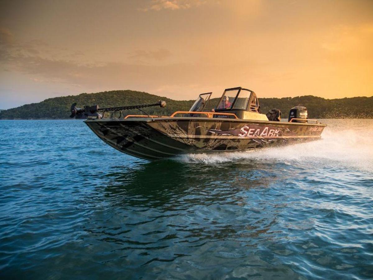 2025 SeaArk ProCat 240 Base