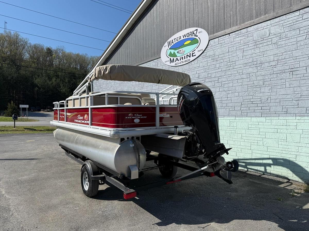 Used 2023 SunTracker Bass Buggy 18DLX