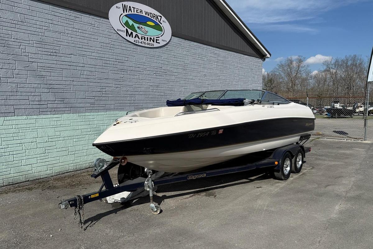 Used 1998 Bryant 214