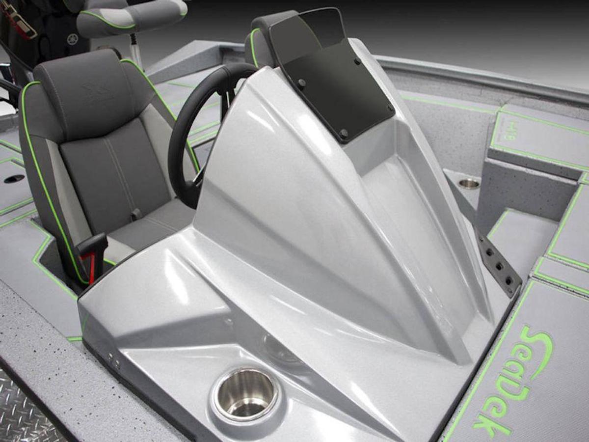 2025 Xpress Boats H18 Base