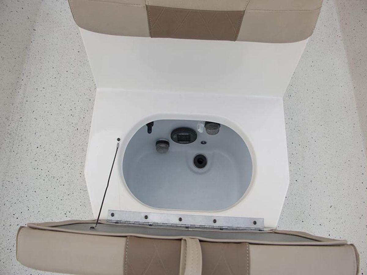 2025 Xpress Boats SW22B Base