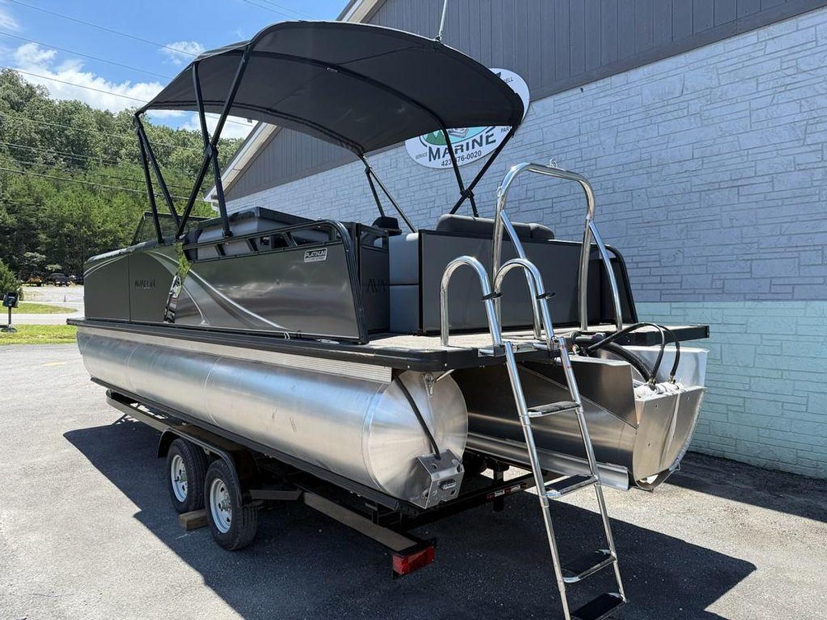 2025 Avalon 2385 LSZ Elite Windshield