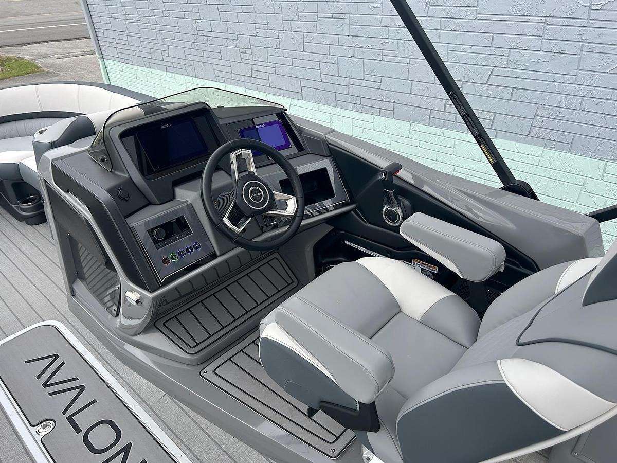 2025 Avalon 2385 Catalina VRB