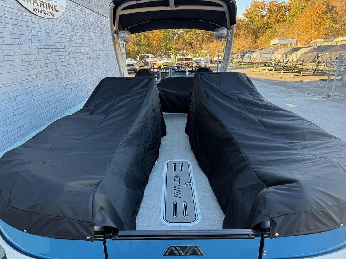 2026 Avalon 2585 Excalibur LTD Flex Windshield