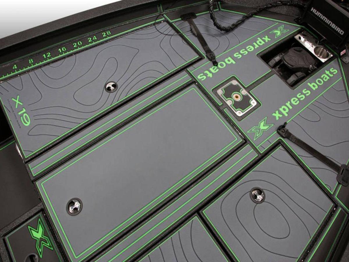 2025 Xpress Boats X19 Pro Base