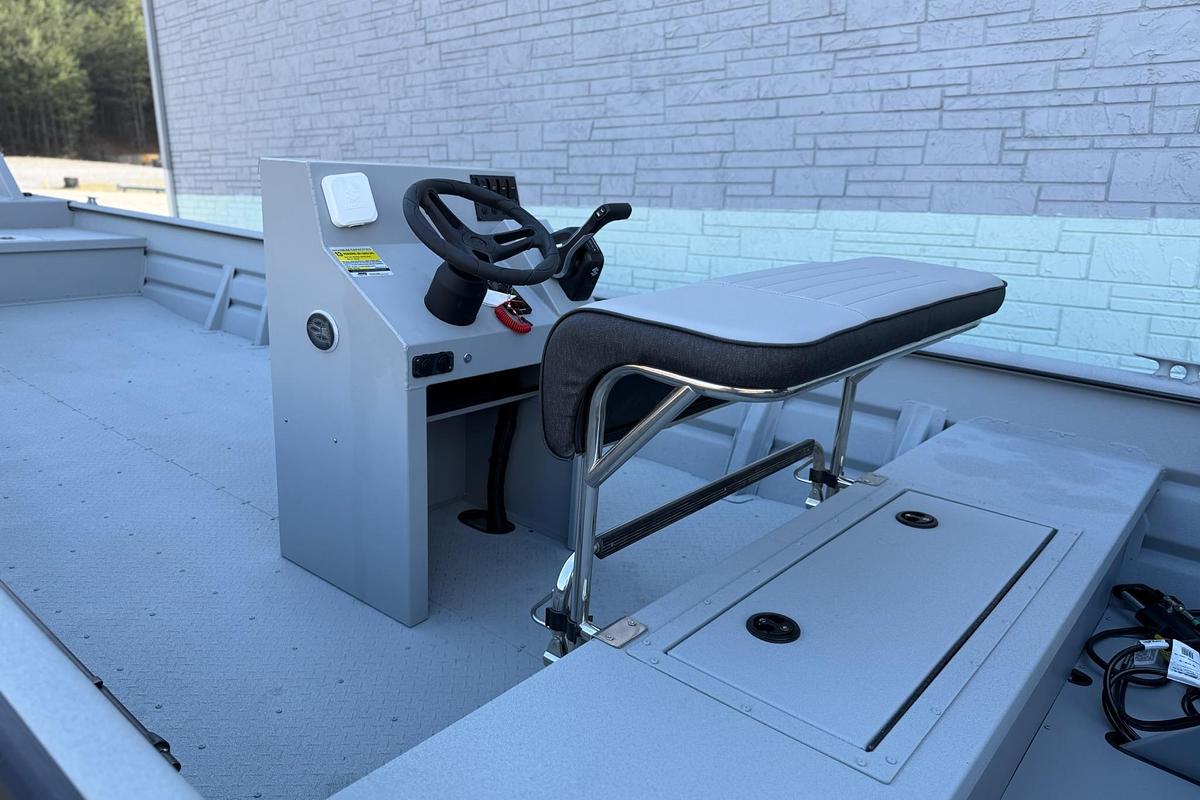 2026 SeaArk 2472 Workhorse