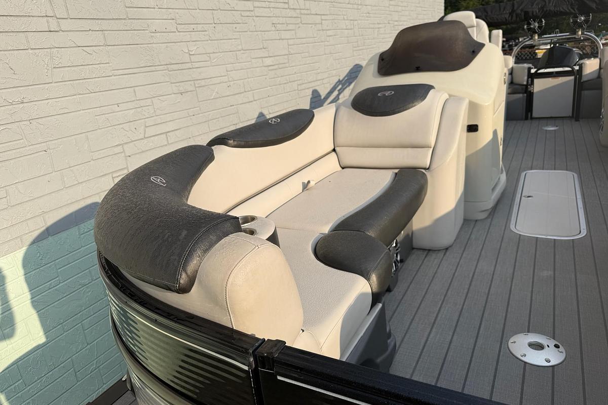 Used 2020 Avalon 2385 Catalina Quad Lounger