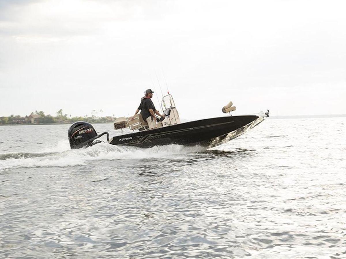 2025 Xpress Boats H22B Base