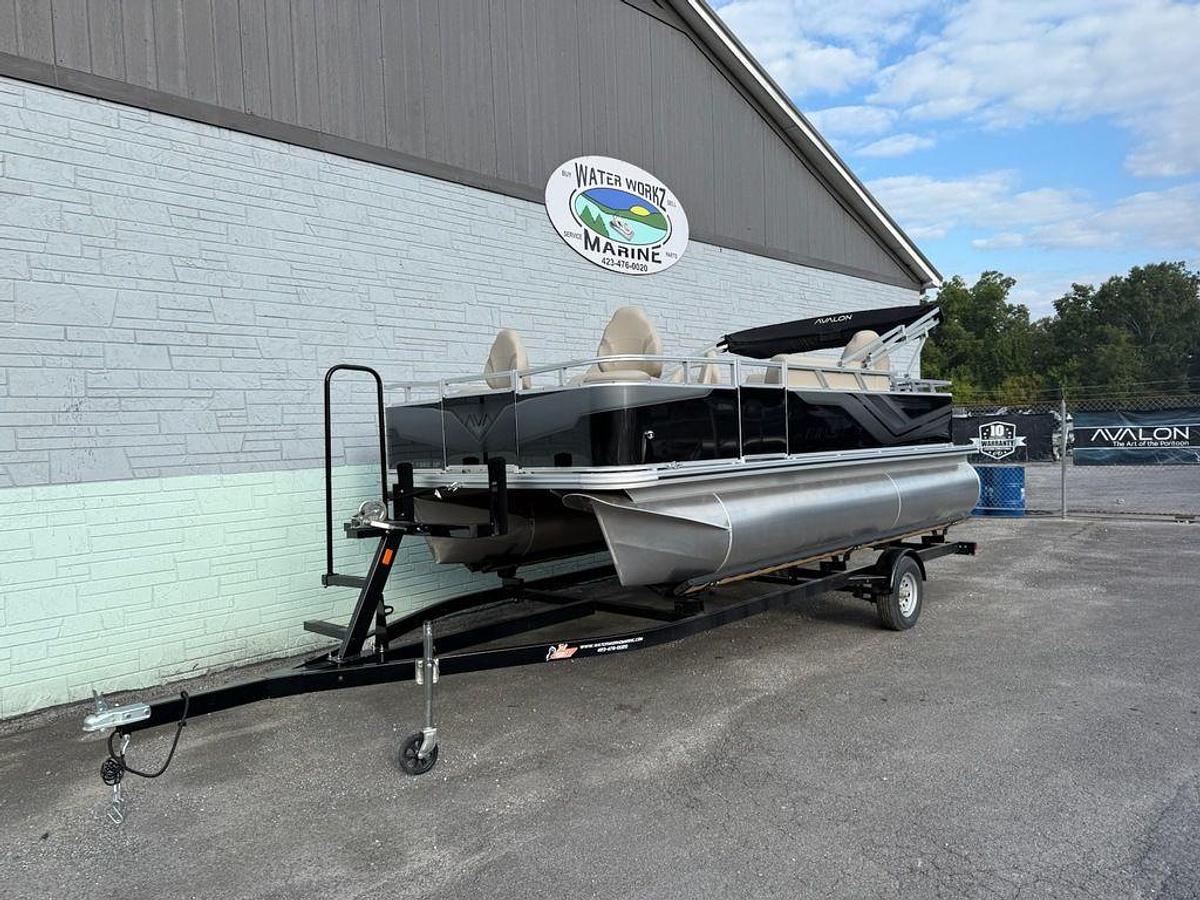 2025 Avalon VTX 19' Quad Fish