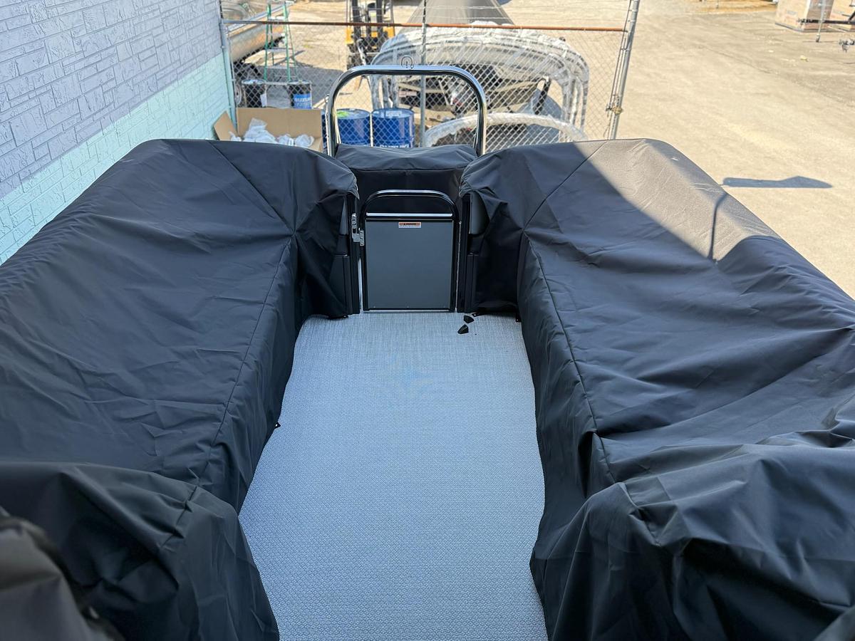 2026 AVALON 2585 CATALINA QUAD LOUNGER