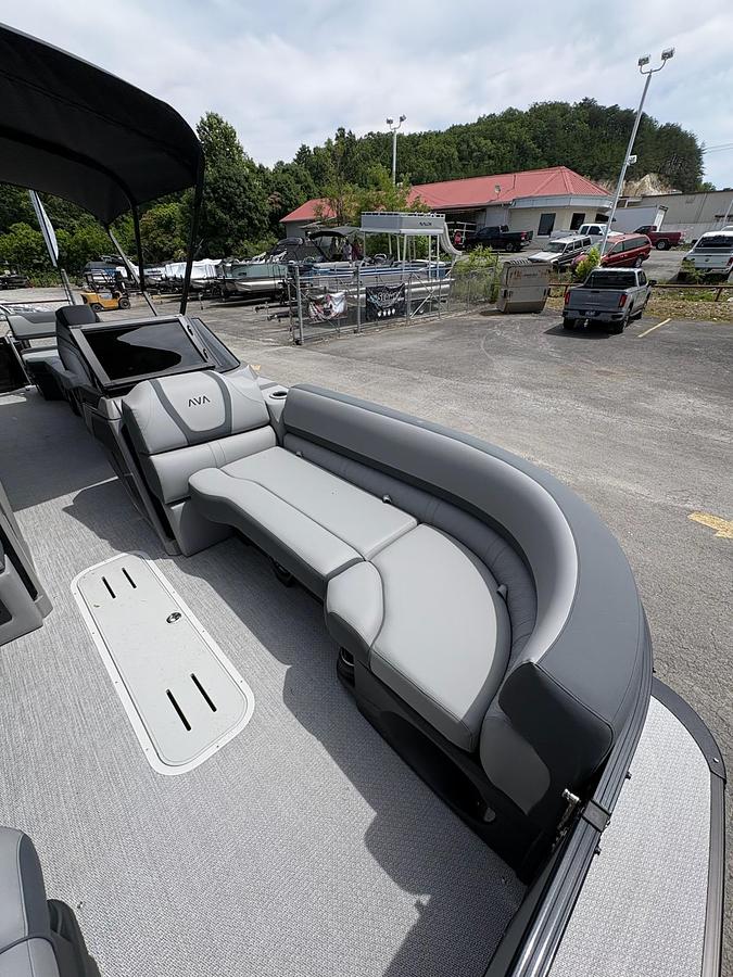 2026 AVALON 2585 CATALINA QUAD LOUNGER SHIFT WINDSHIELD