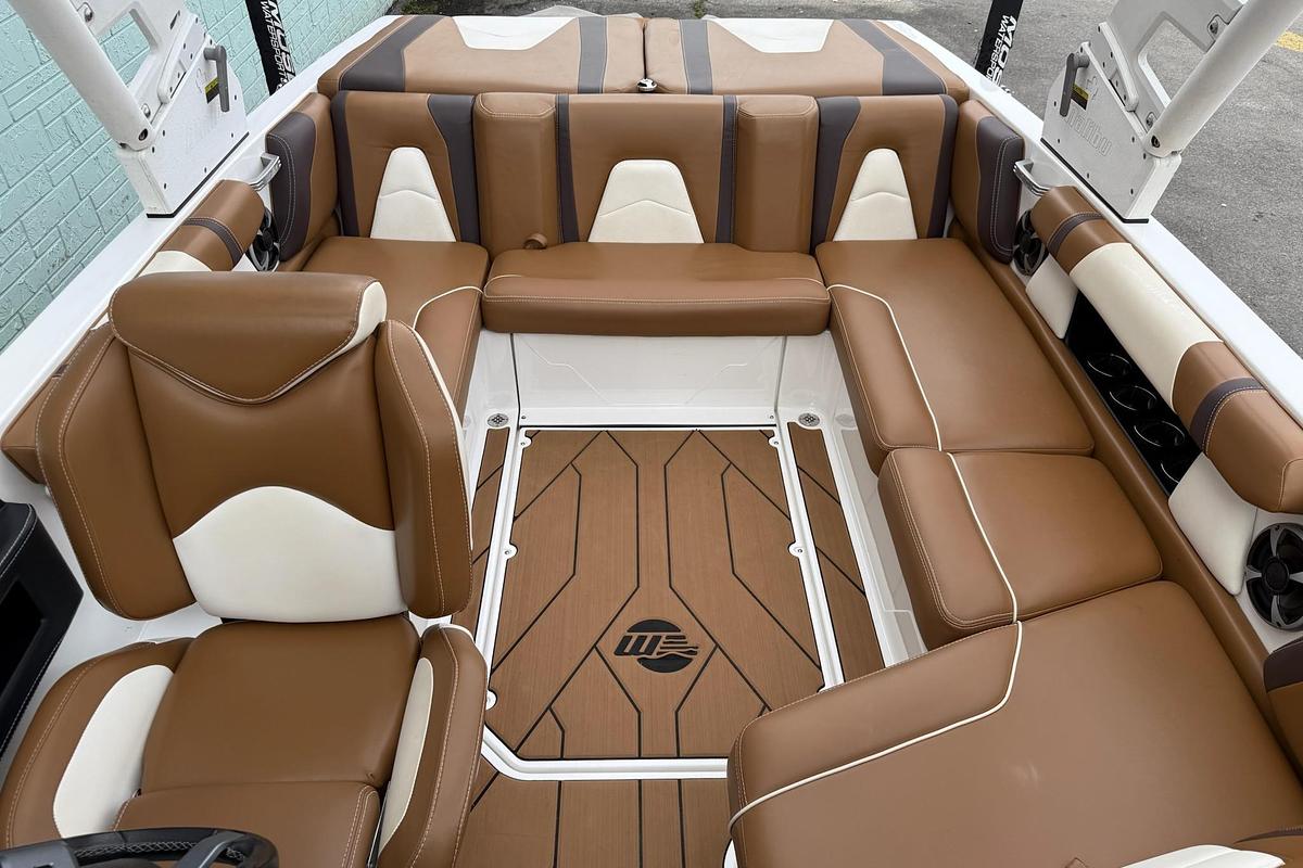 Used 2020 Malibu Wakesetter 21 VLX