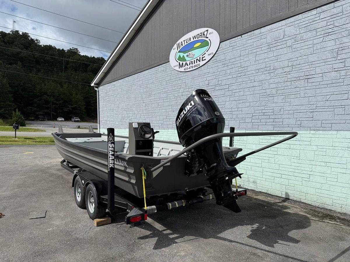 2025 SeaArk 2472 Workhorse 240
