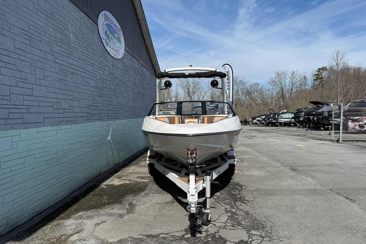Used 2020 Malibu Wakesetter 21 VLX