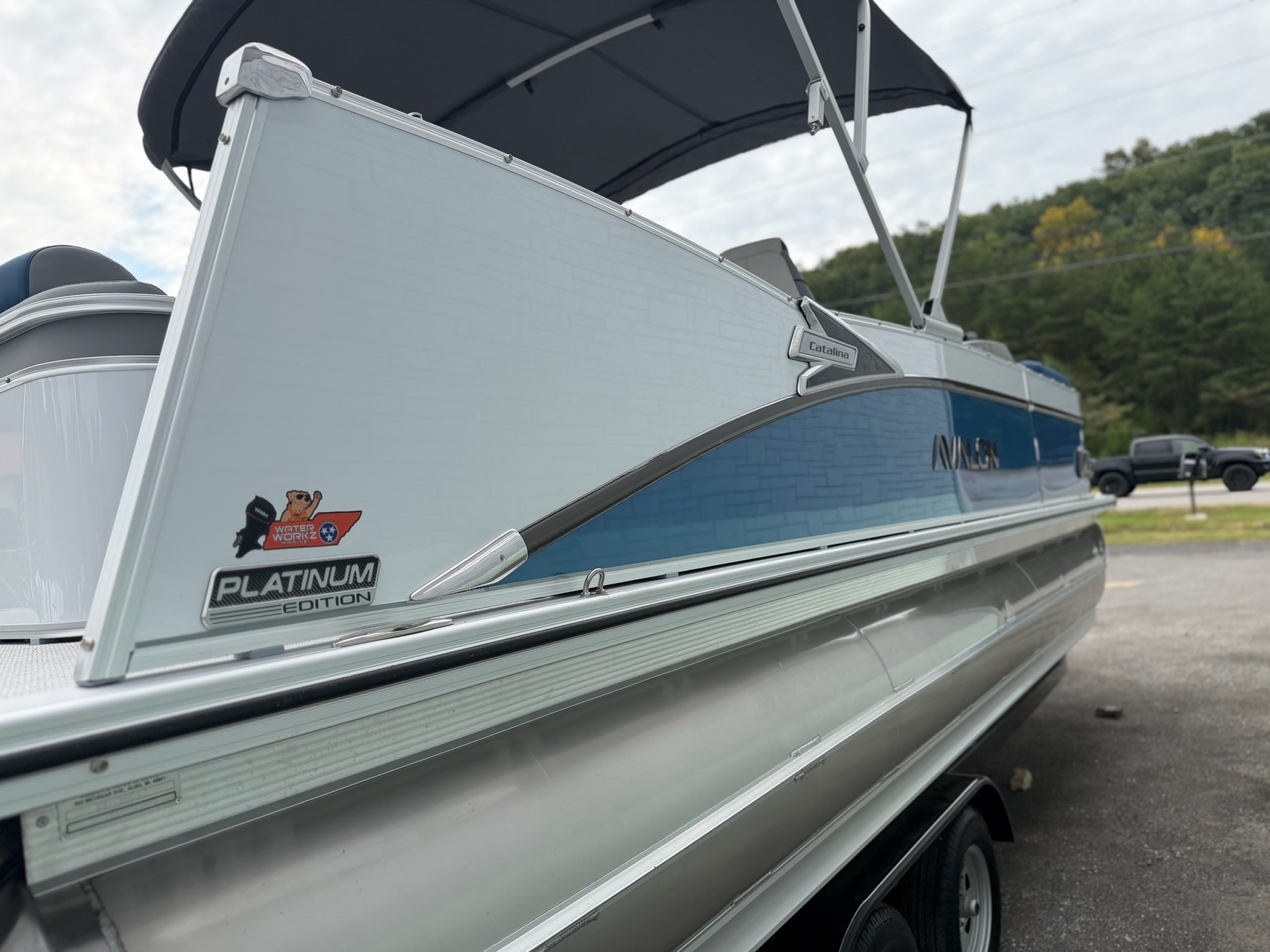 Used 2027 AVALON 2385 CATALINA VRL