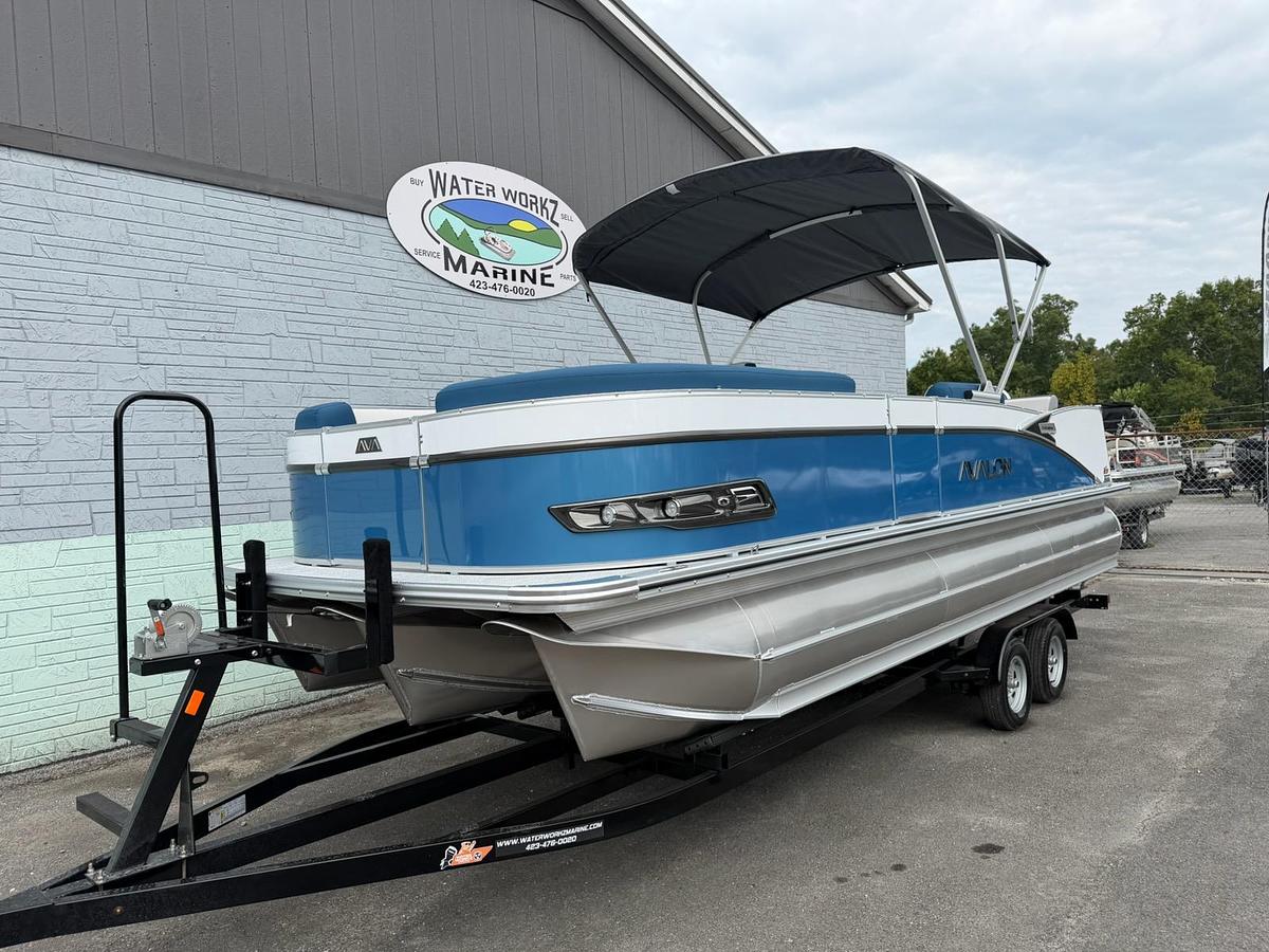 Used 2027 AVALON 2385 CATALINA VRL