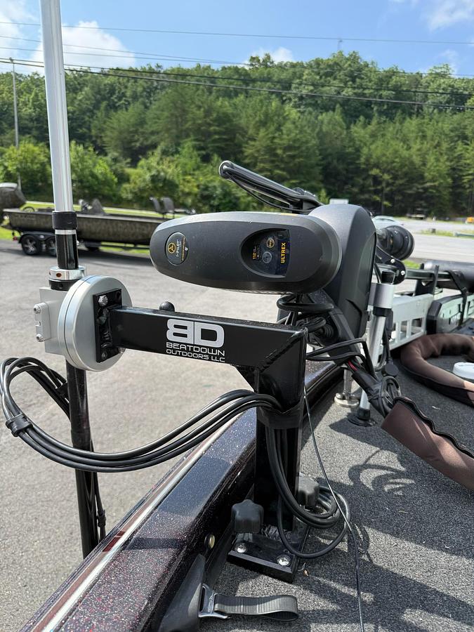 Used 2013 SKEETER FX21