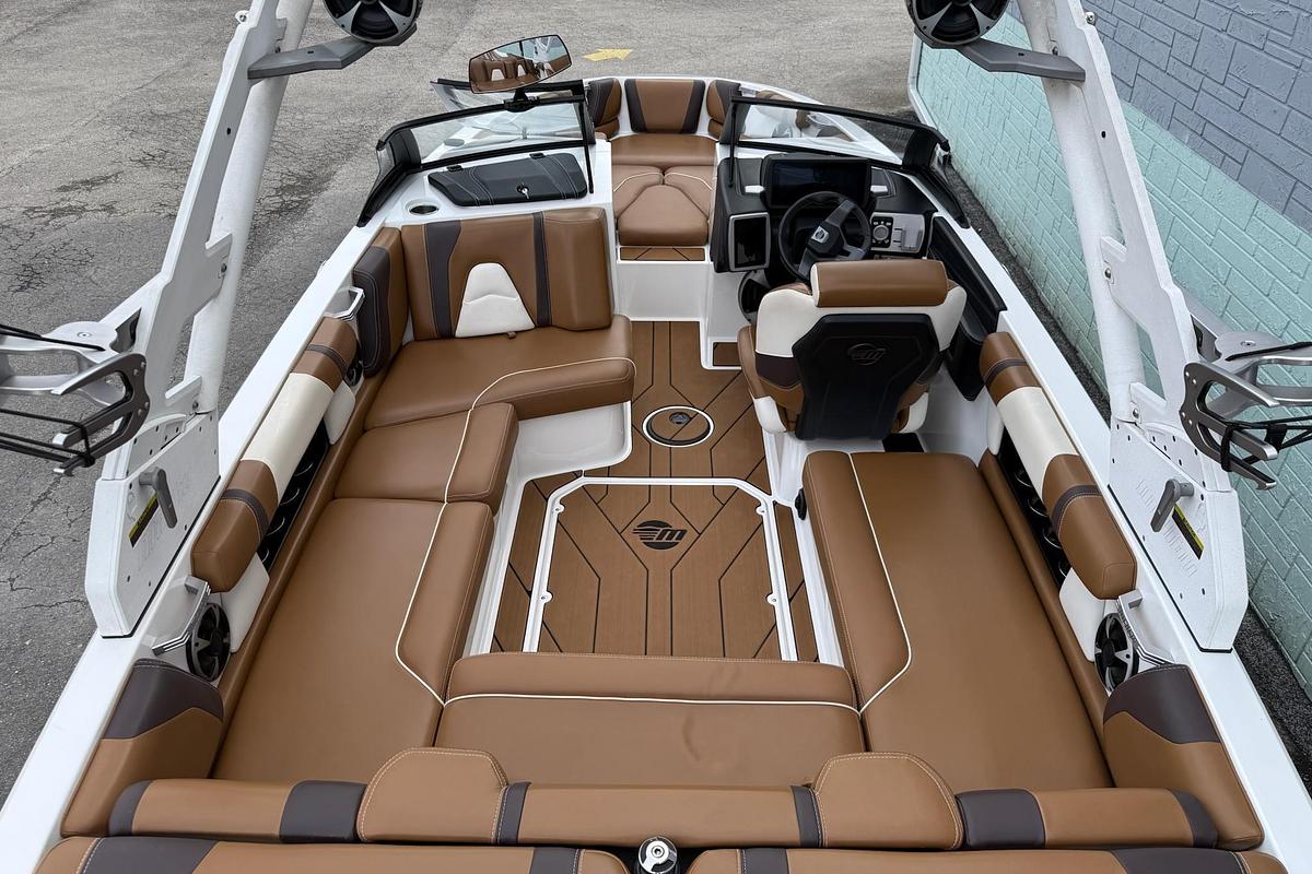 Used 2020 Malibu Wakesetter 21 VLX