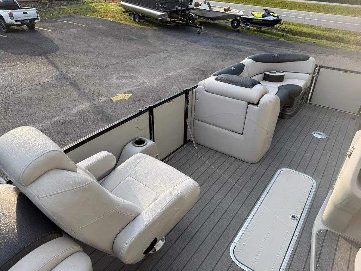 Used 2020 Avalon 2385 Catalina Quad Lounger